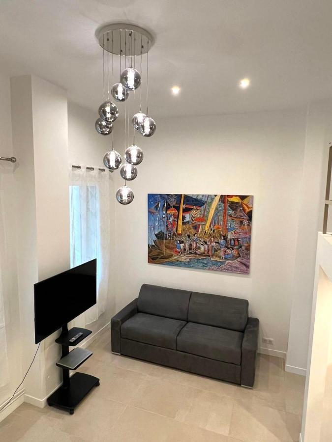 Charme & Elegance - Les Champs-elysees Appartamento